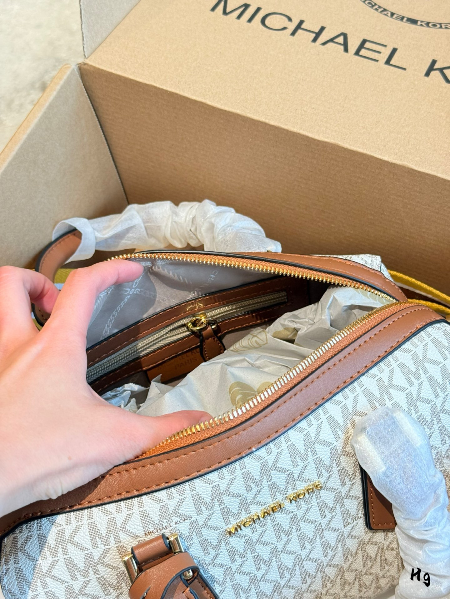 MK Beige Logo-Accented Bag 008