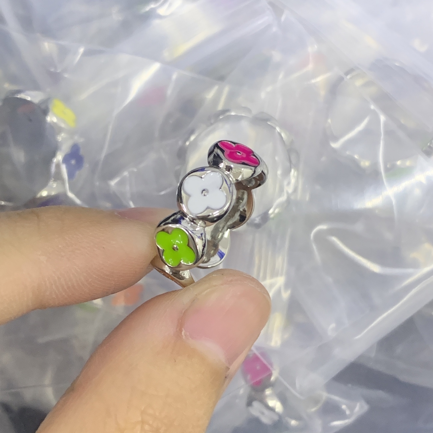 LV Silver Romantic Ring 657