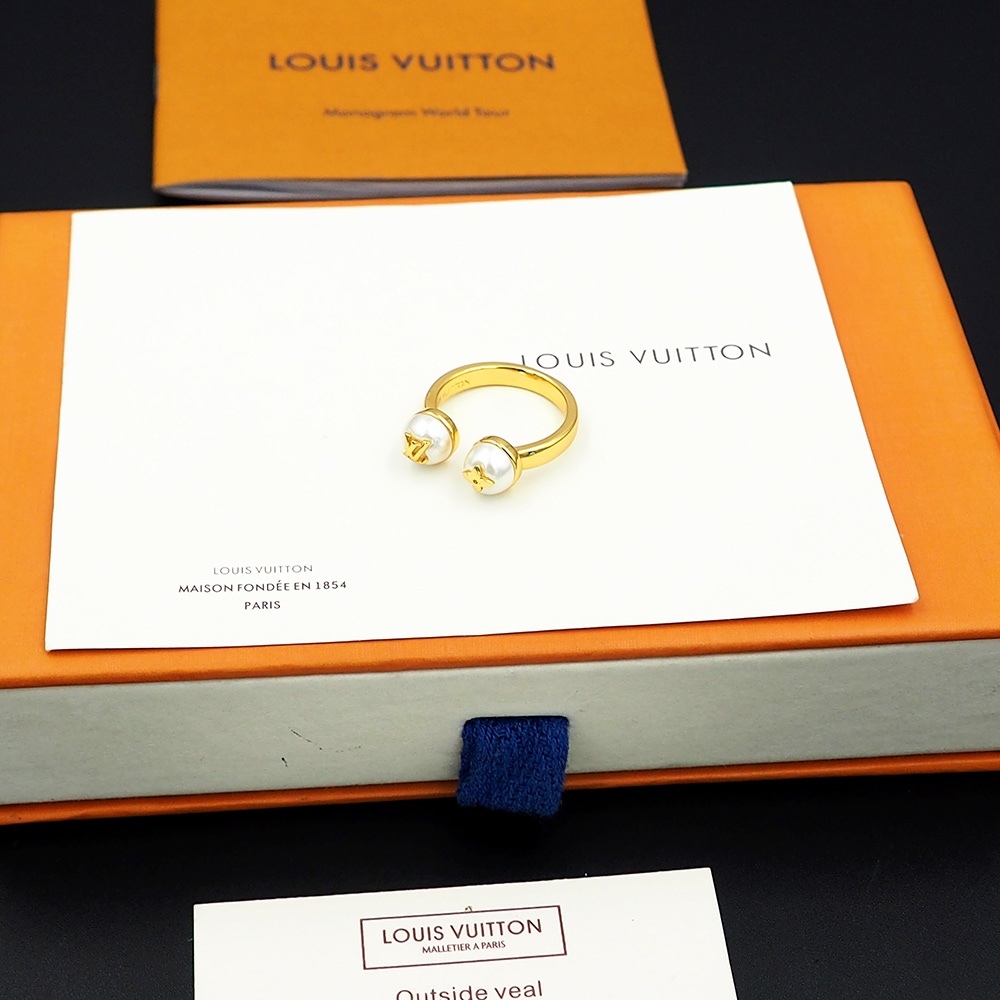 LV Gold Logo-Accented Ring 097