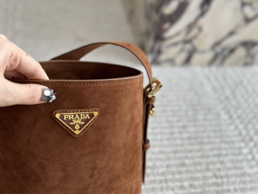 Prada Brown Vintage-Inspired Bag 053