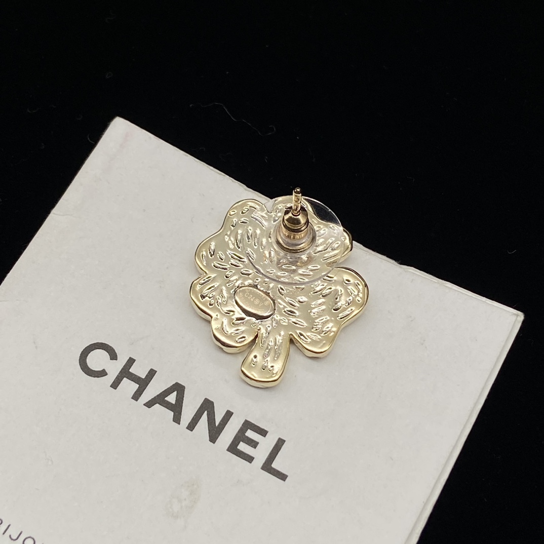 Chanel Rose Gold Vintage-Inspired Earrings 013