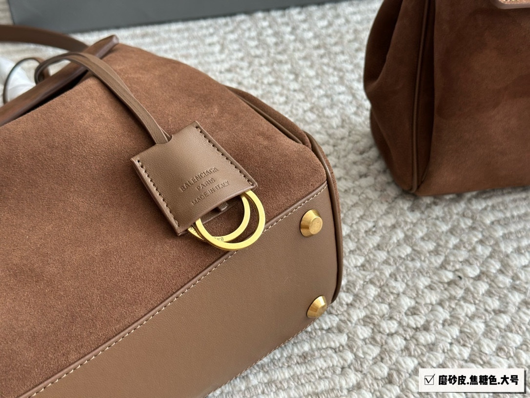 Balenciaga Brown Logo-Accented Bag 074