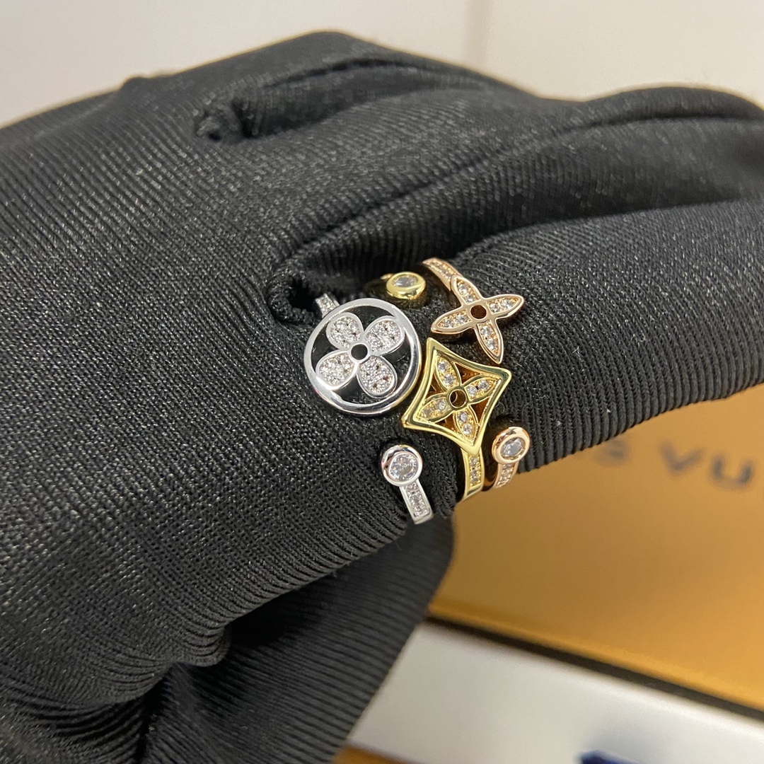 LV Silver Vintage-Inspired Ring 603