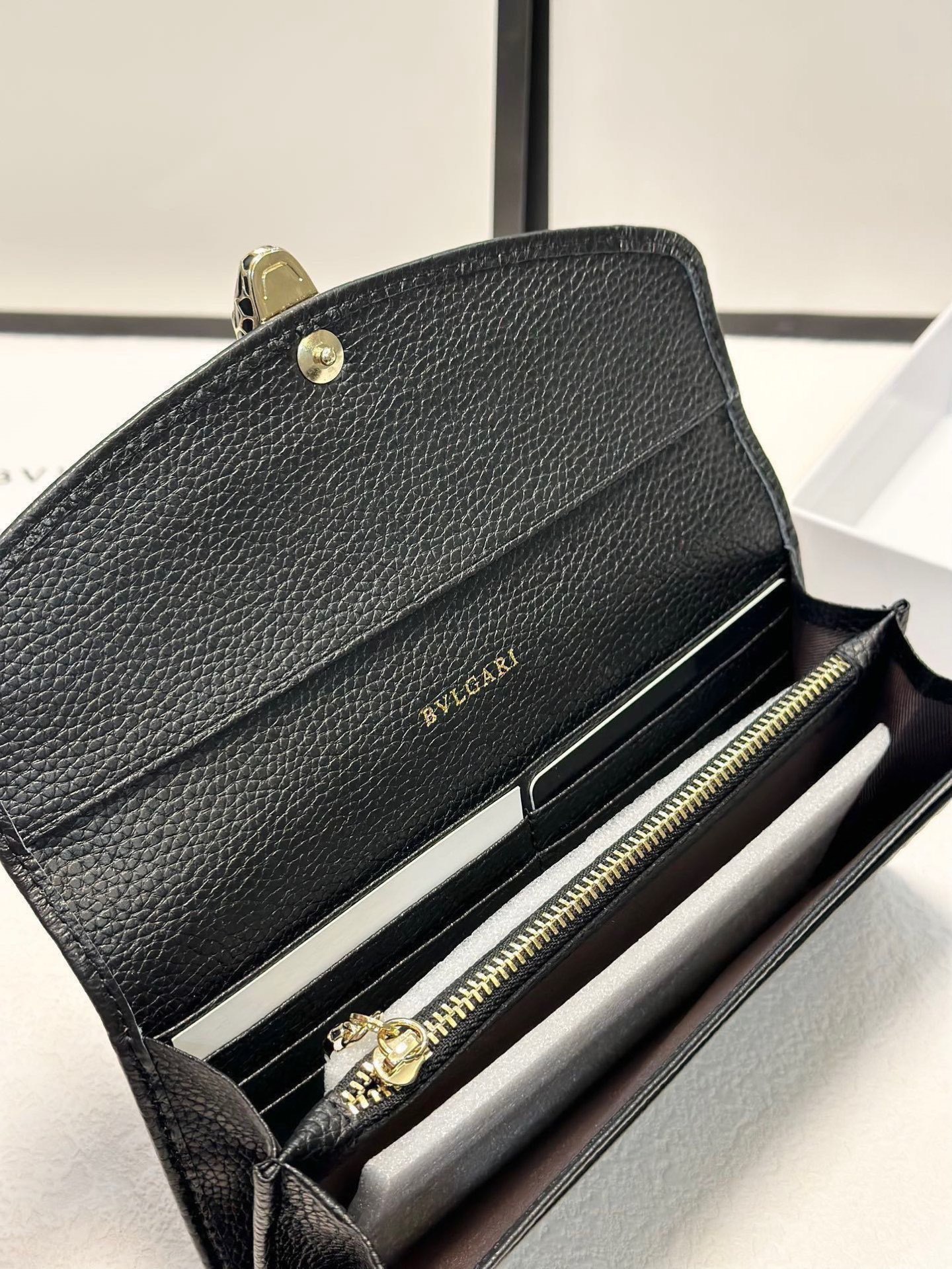 BVLGARI Silver Logo-Accented Bag 203