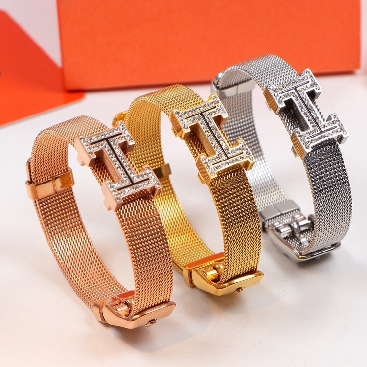Hermes h Gold Logo-Accented Bracelet 005