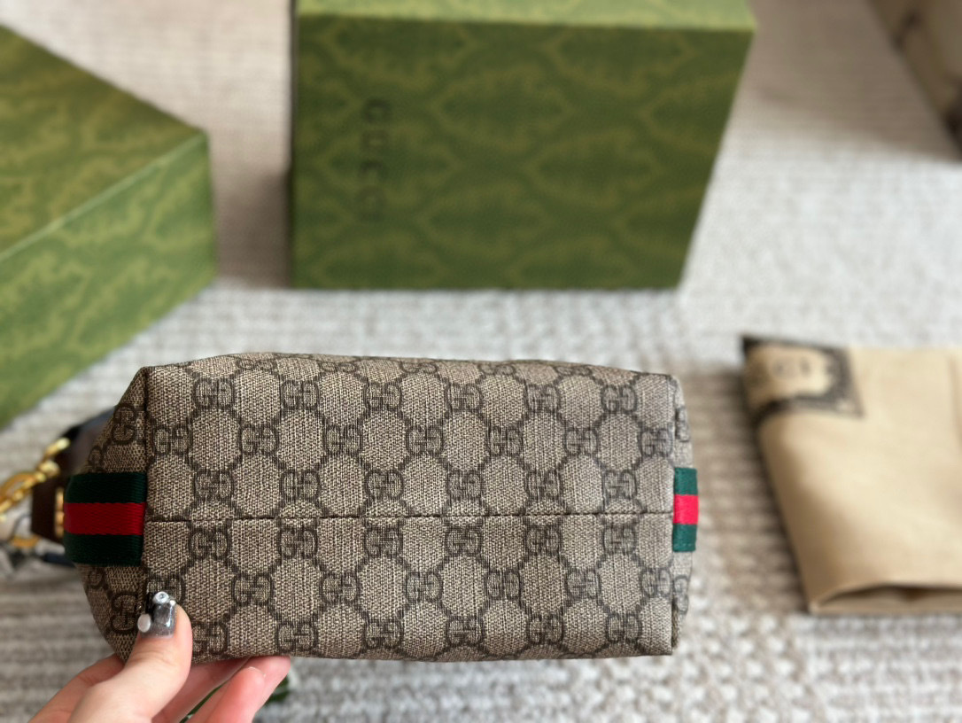 Gucci Green Quilted Bag 560