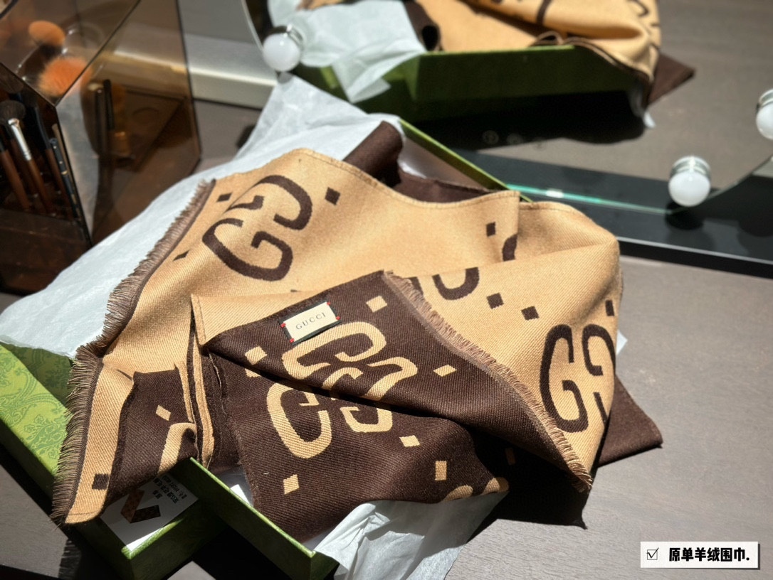Gucci scarf 593 Brown Logo-Accented Accessory