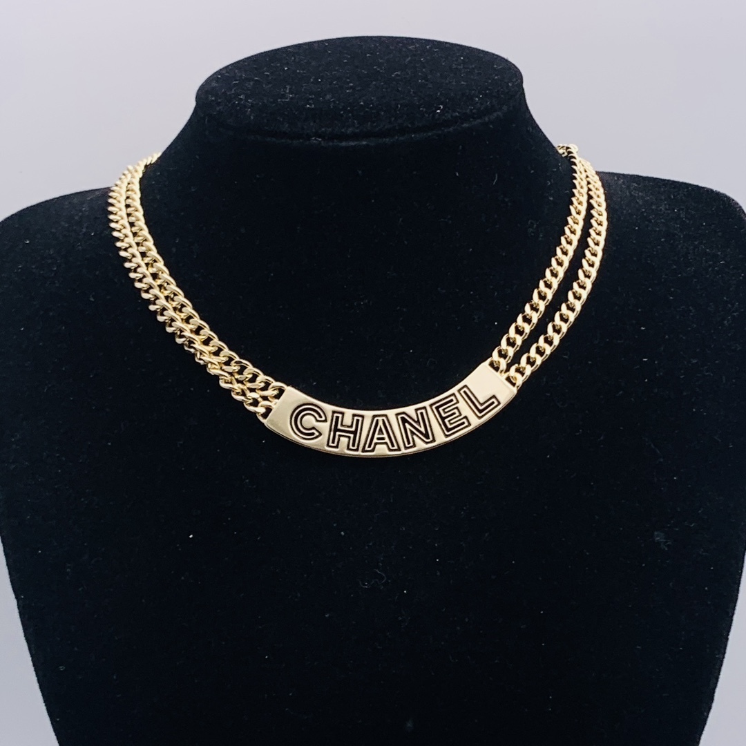 Chanel Rose Gold Vintage-Inspired Necklace 828