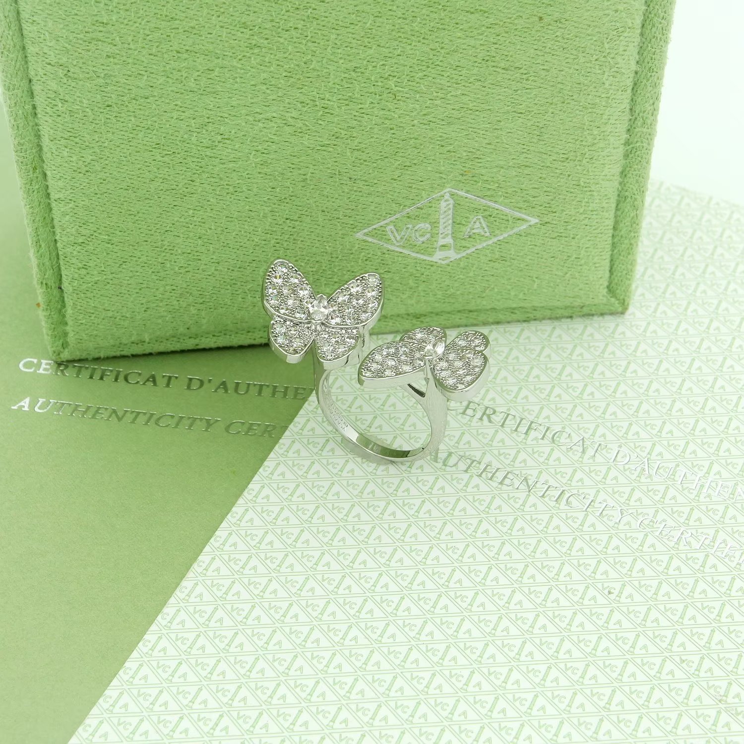 Van Cleef Rose Gold Logo-Accented Ring 023