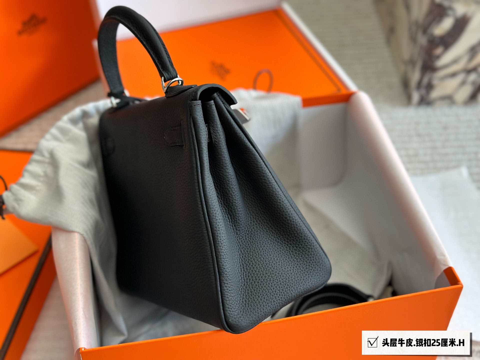 Hermes h kelly 25 Orange Logo-Accented Bag 252