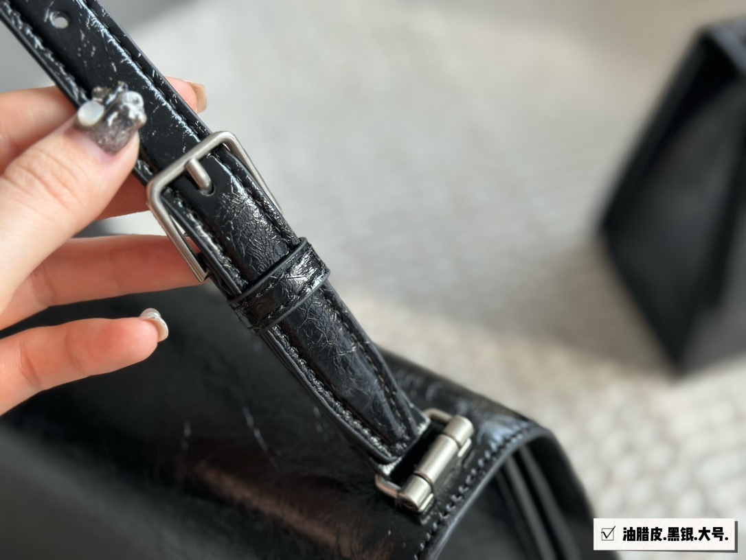 Balenciaga Silver Textured Bag 067
