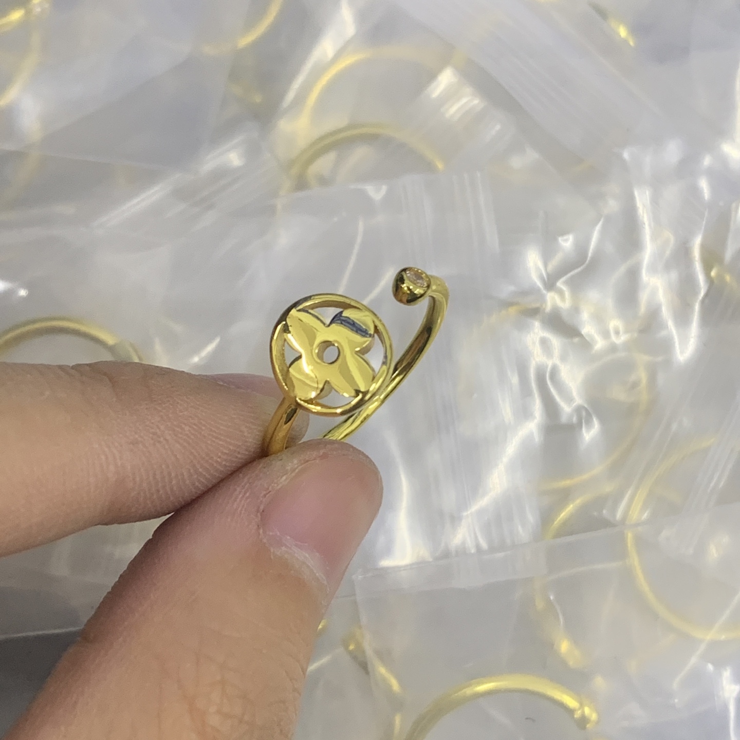 LV Yellow Textured Ring 619