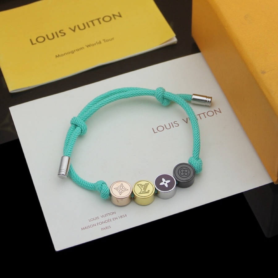 LV earrings 074