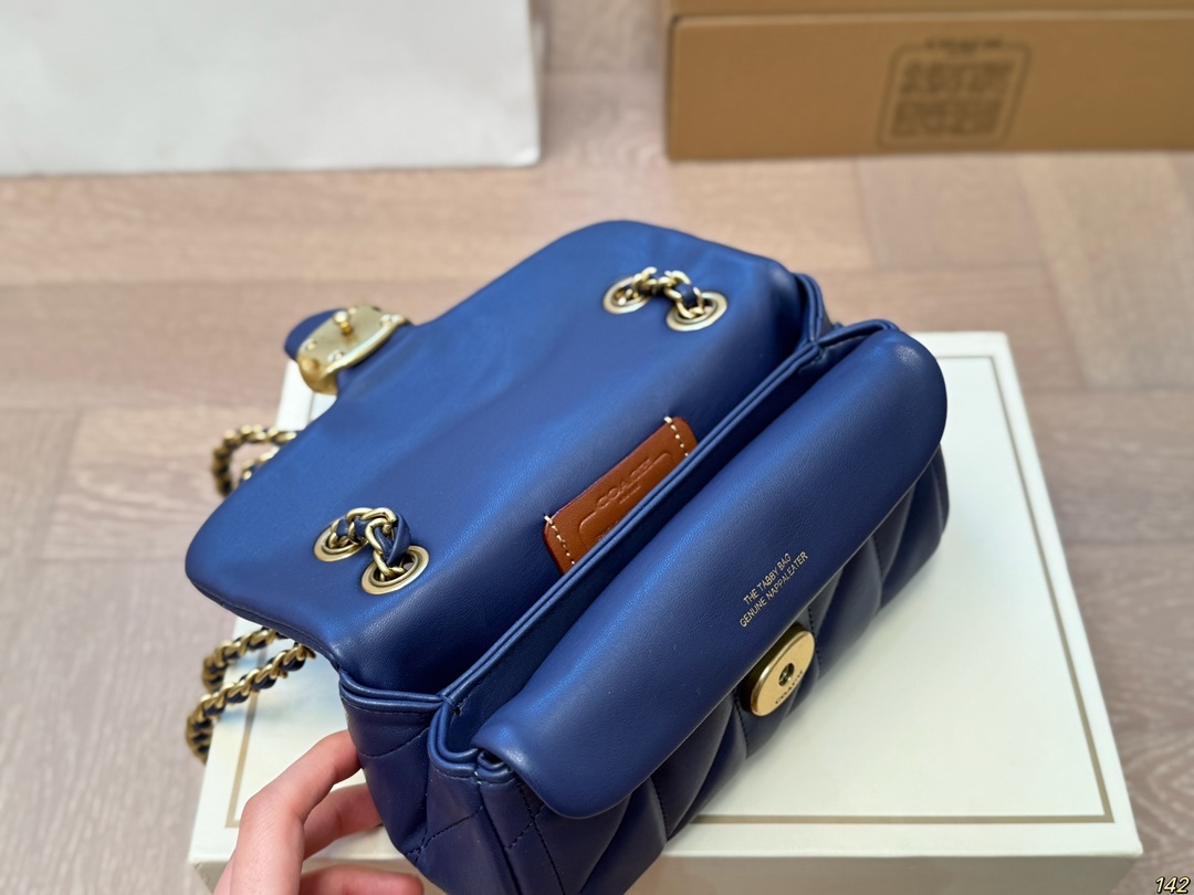 Coach Blue Logo-Accented Bag 186
