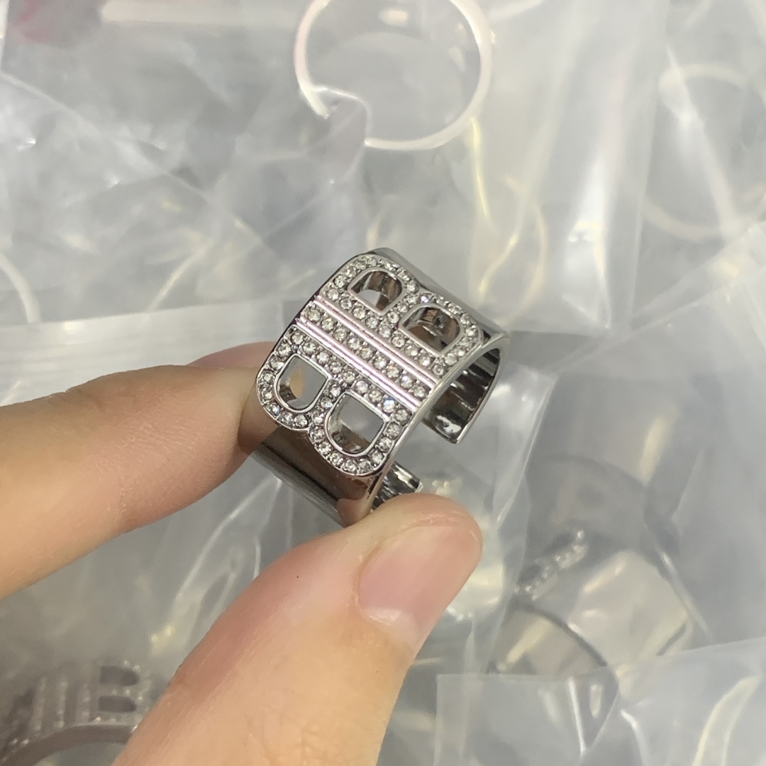 Balenciaga Silver Textured Ring 013
