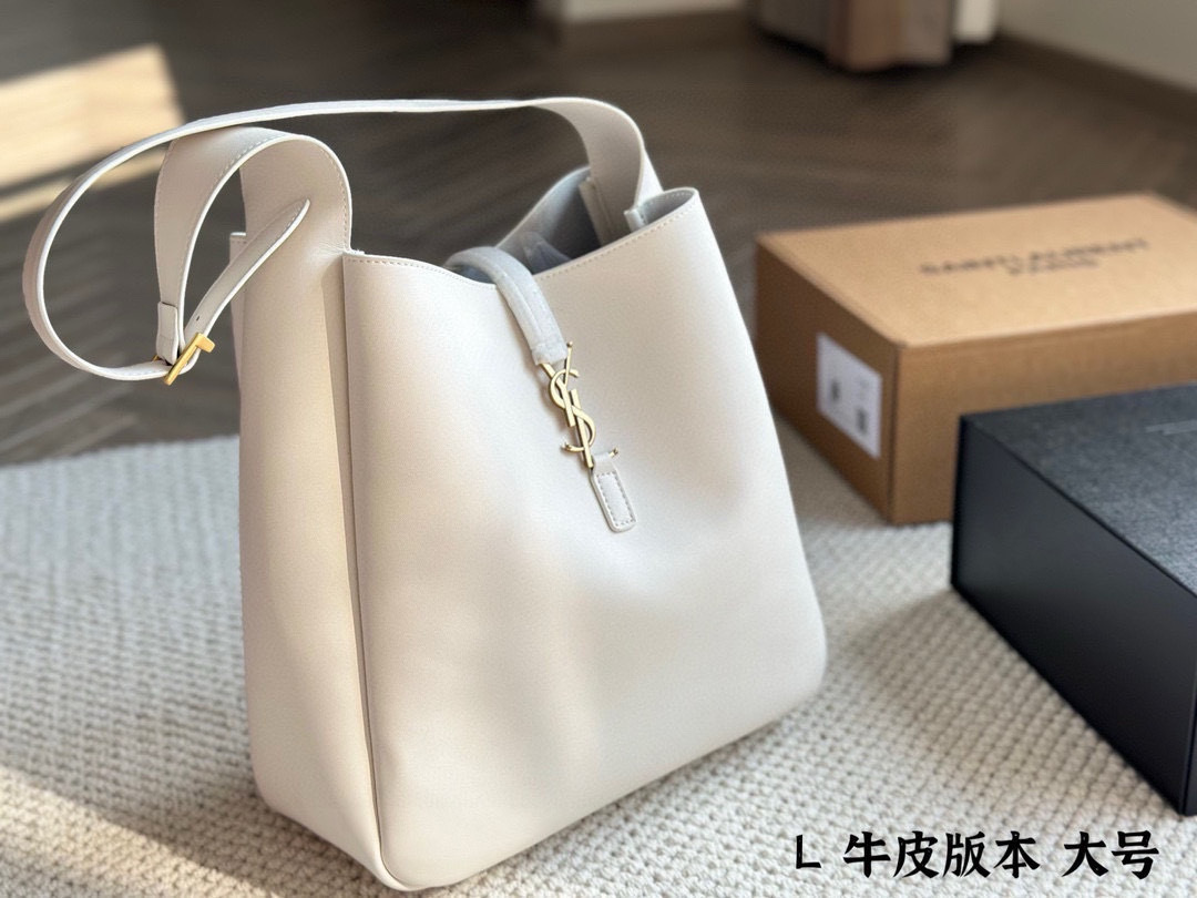 YSL Beige Statement Bag 152