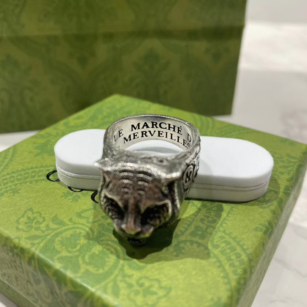 Gucci Silver Vintage-Inspired Ring 529
