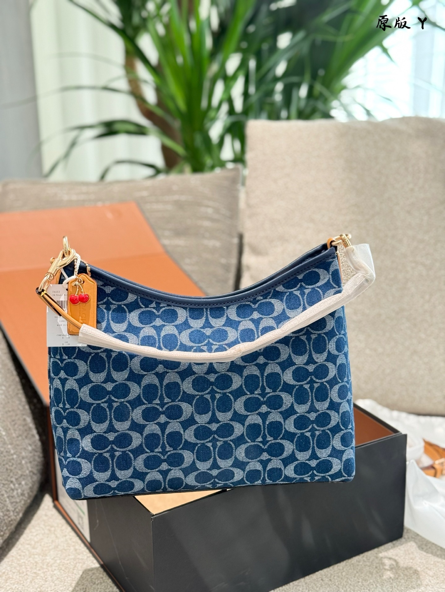 Coach Blue Quilted Bag 080