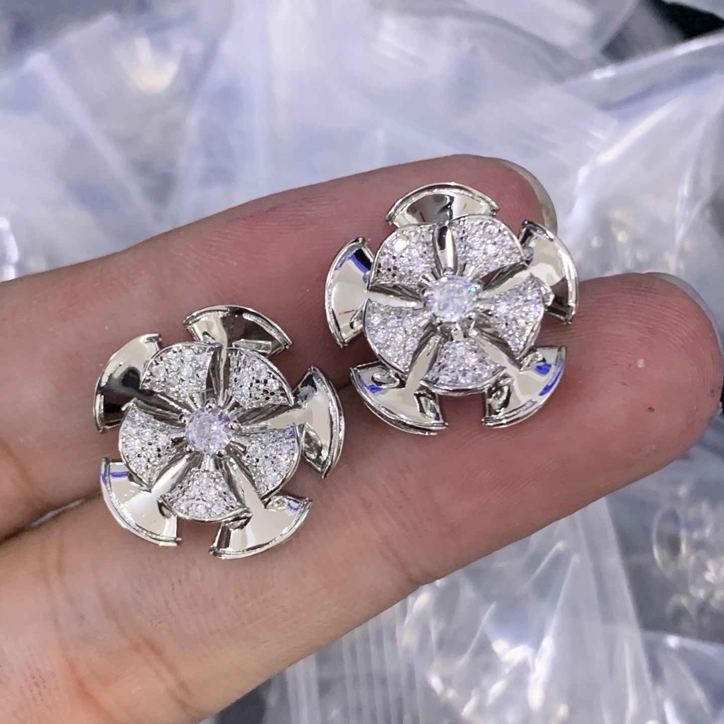 BVLGARI Silver Geometric Earrings 123