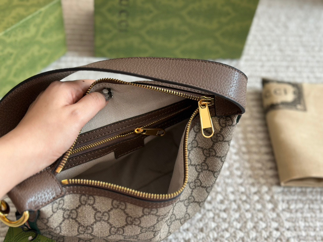 Gucci Green Quilted Bag 560