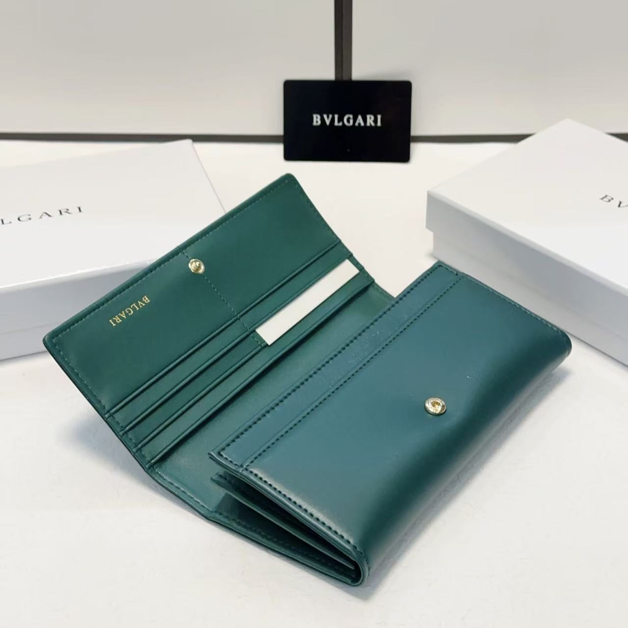 BVLGARI Silver Logo-Accented Bag 204