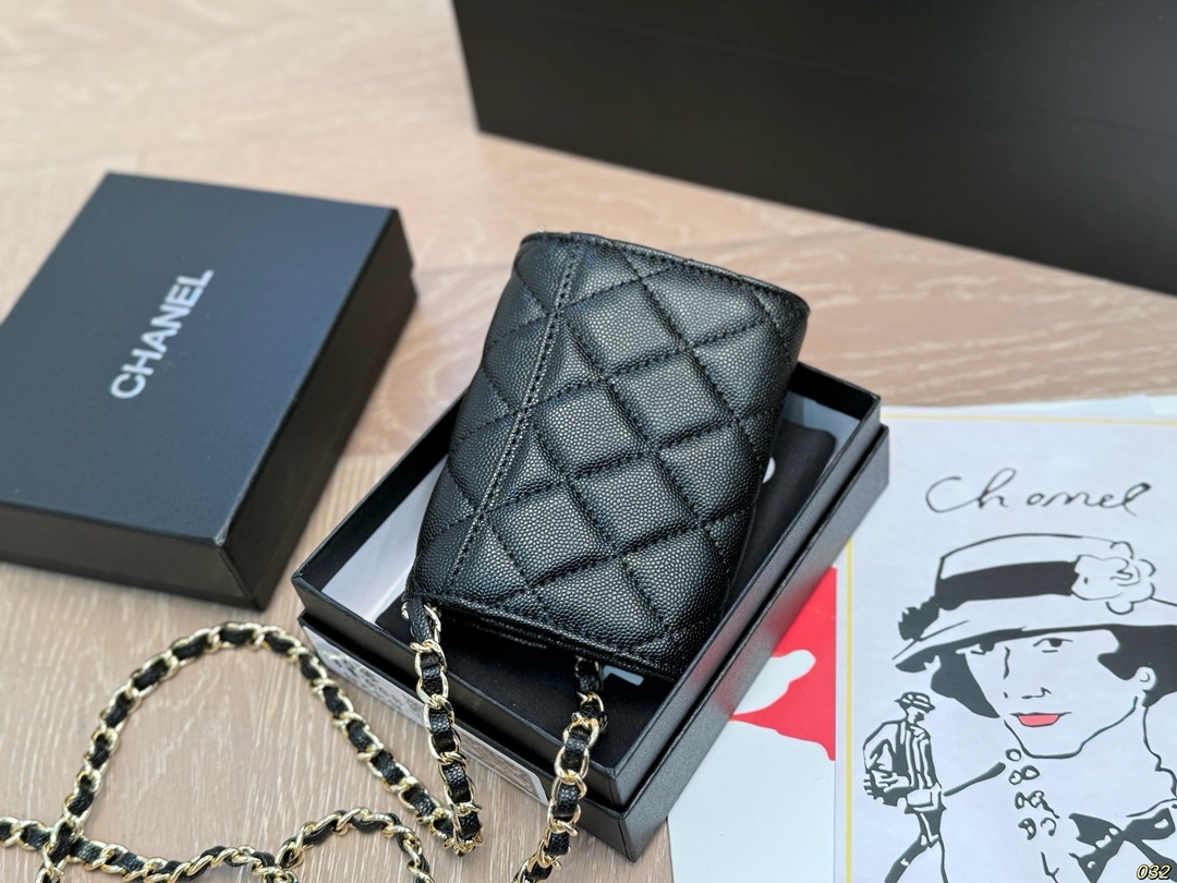 Quilted First-Layer Cowhide Mini Flap Bag with Chain Strap Chanel Silver Logo-Accented Bag 1410