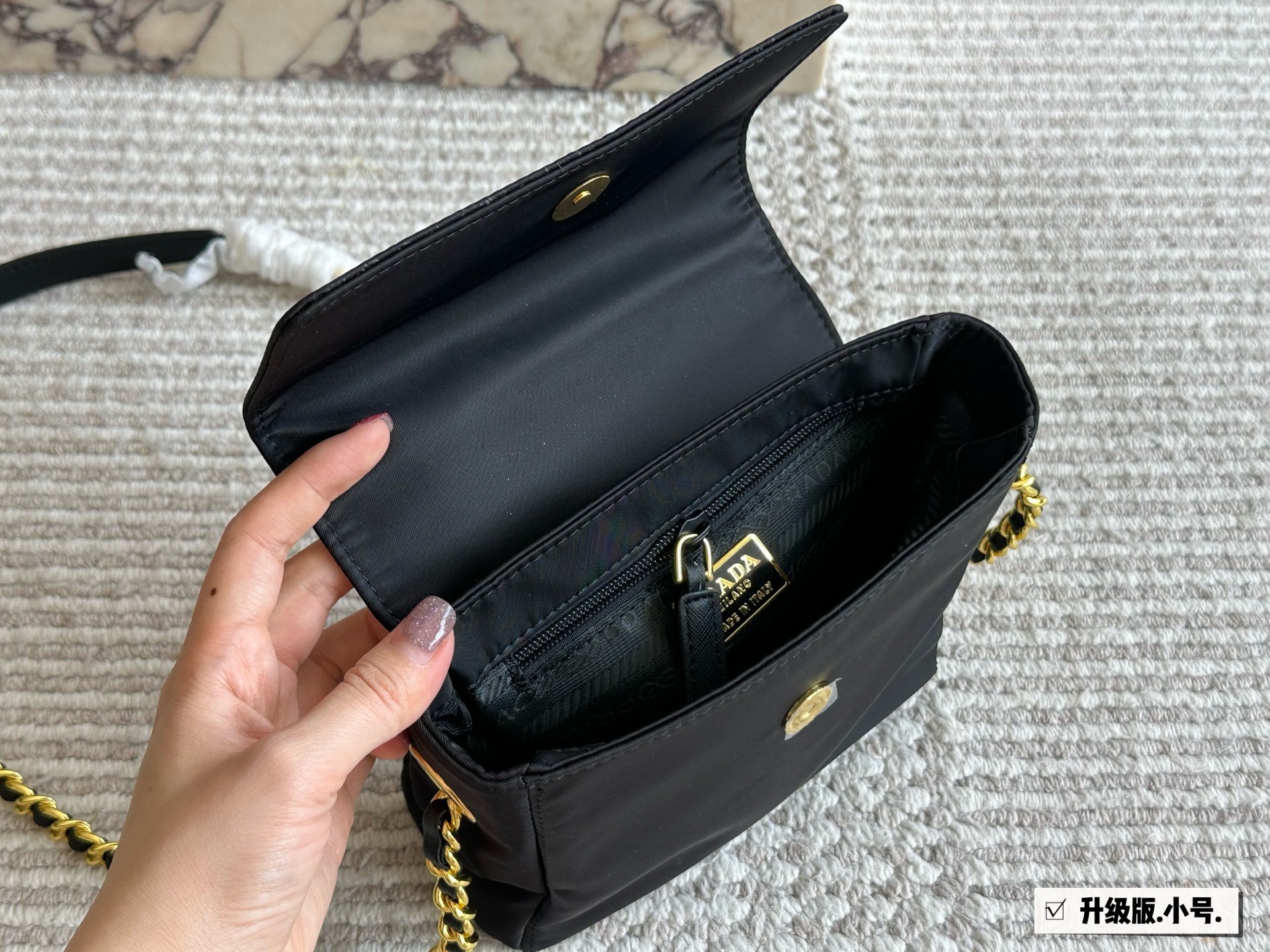 Prada Gold Logo-Accented Bag vintage 003