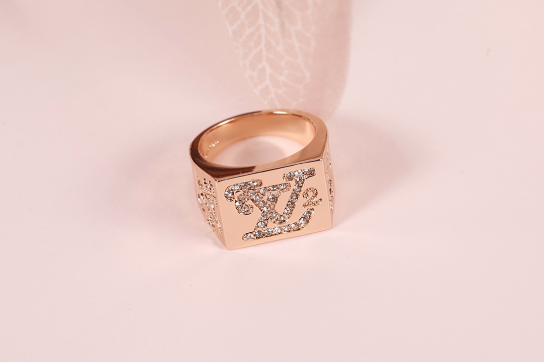 LV Rose Gold Logo-Accented ring131