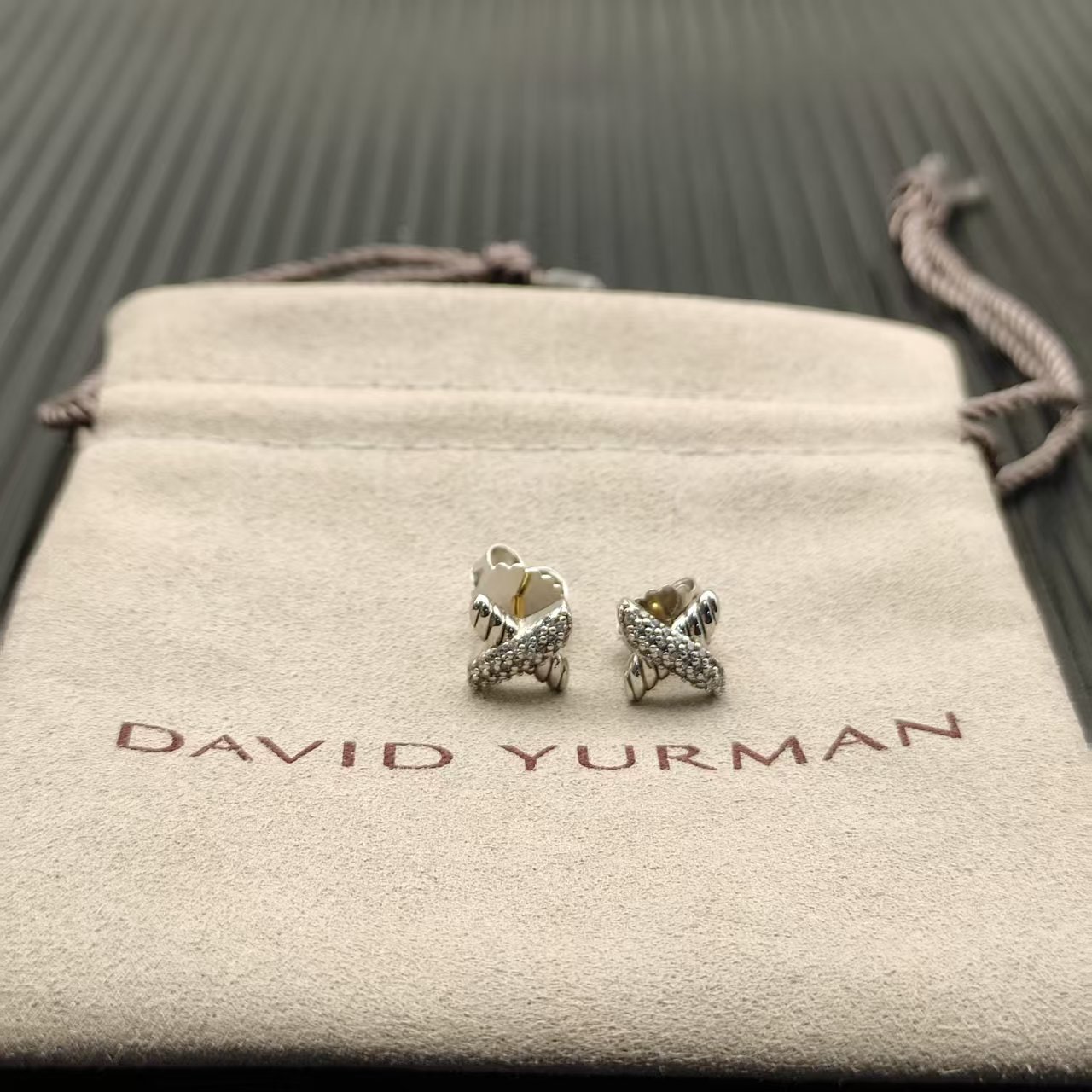 David Yurman Silver Logo-Accented Earrings 232