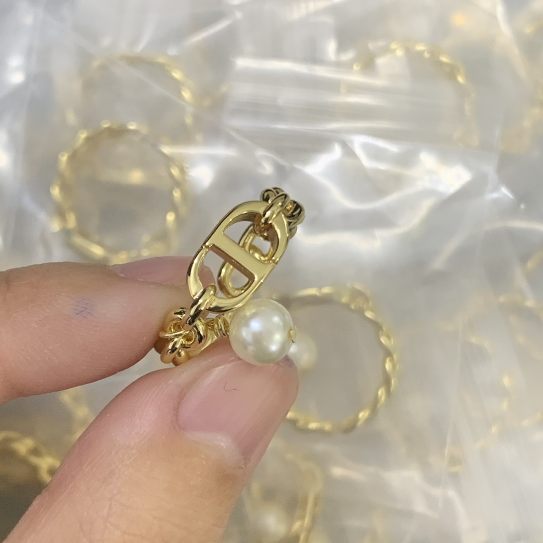 Dior Gold Vintage-Inspired Ring 152