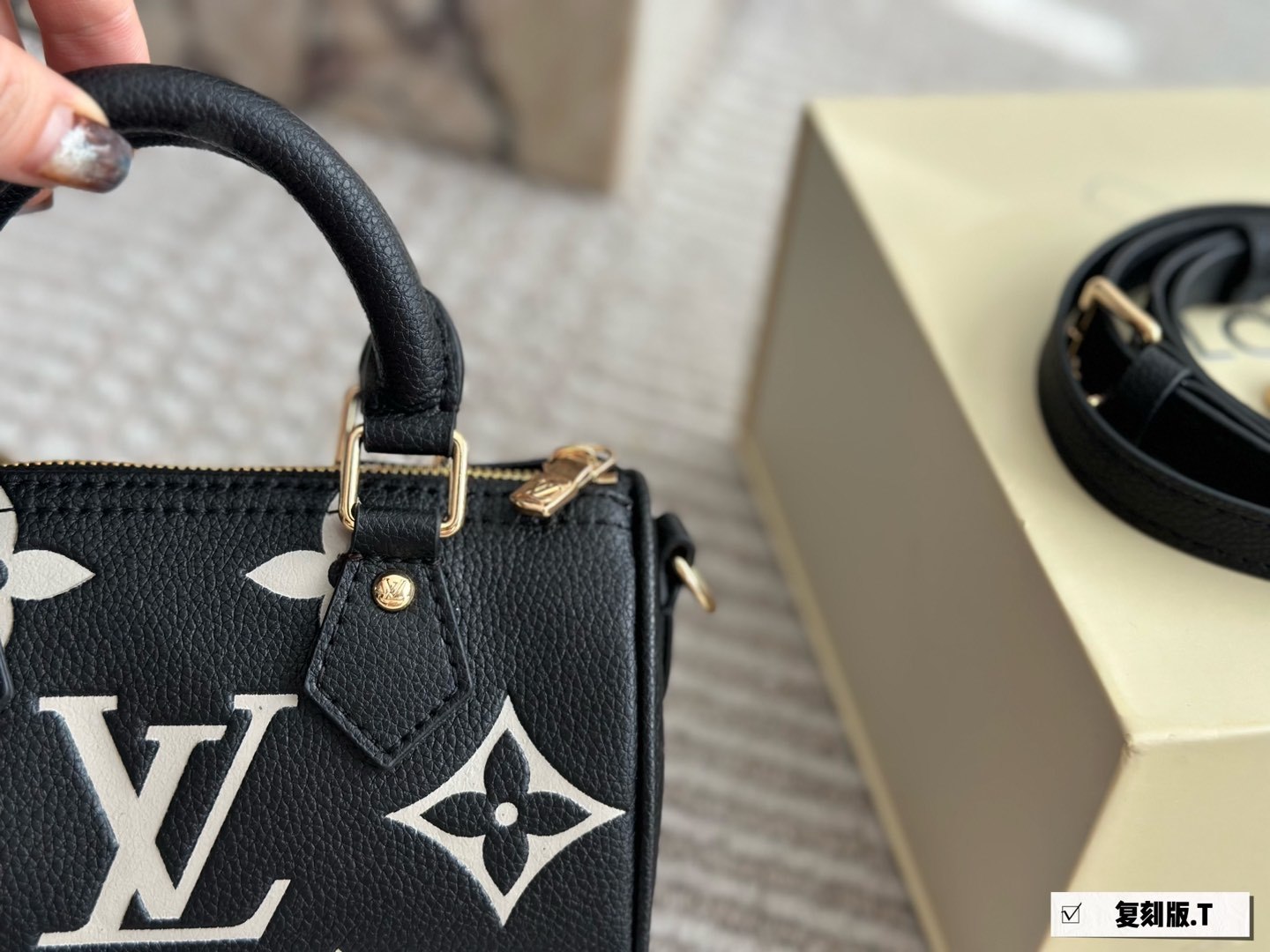LV Silver Quilted Bag 1513