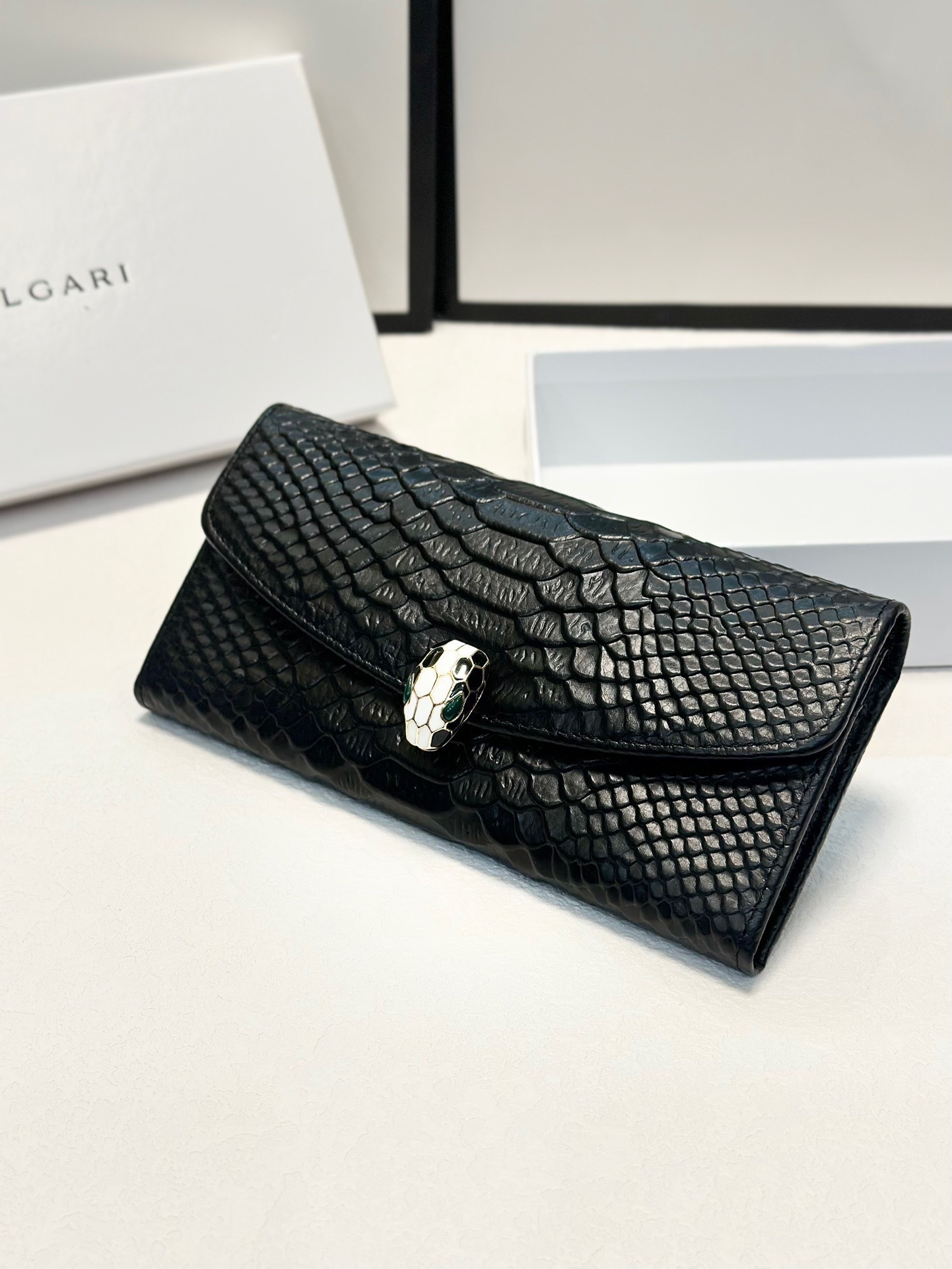 BVLGARI Silver Logo-Accented Bag 203