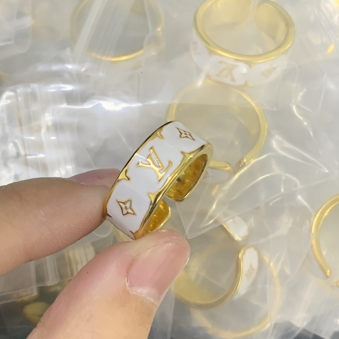 LV Gold Geometric Ring 679