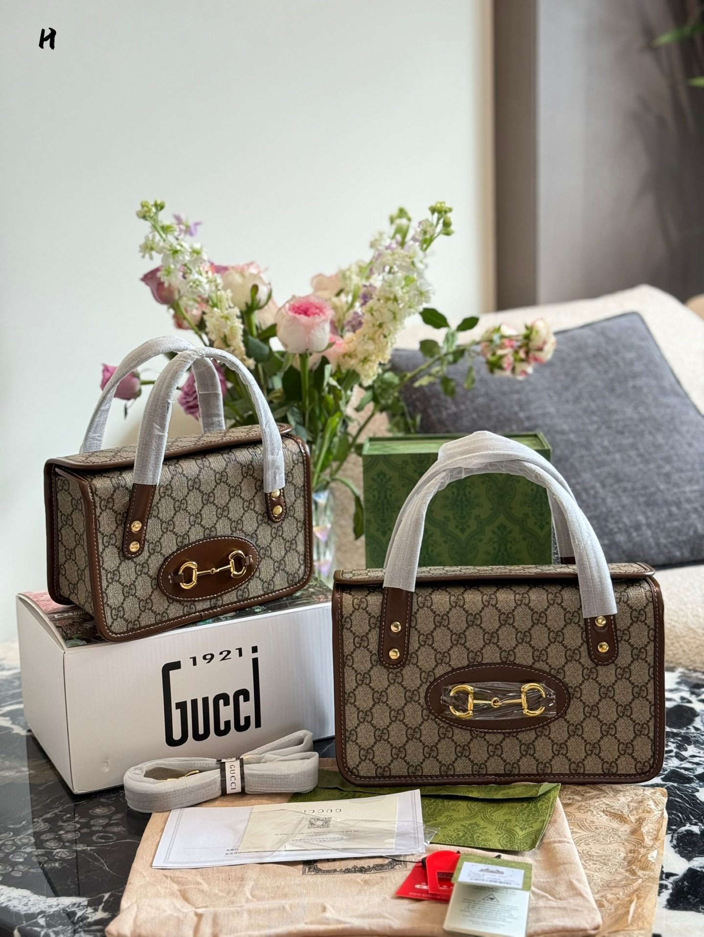 Gucci Beige Vintage-Inspired Bag 555