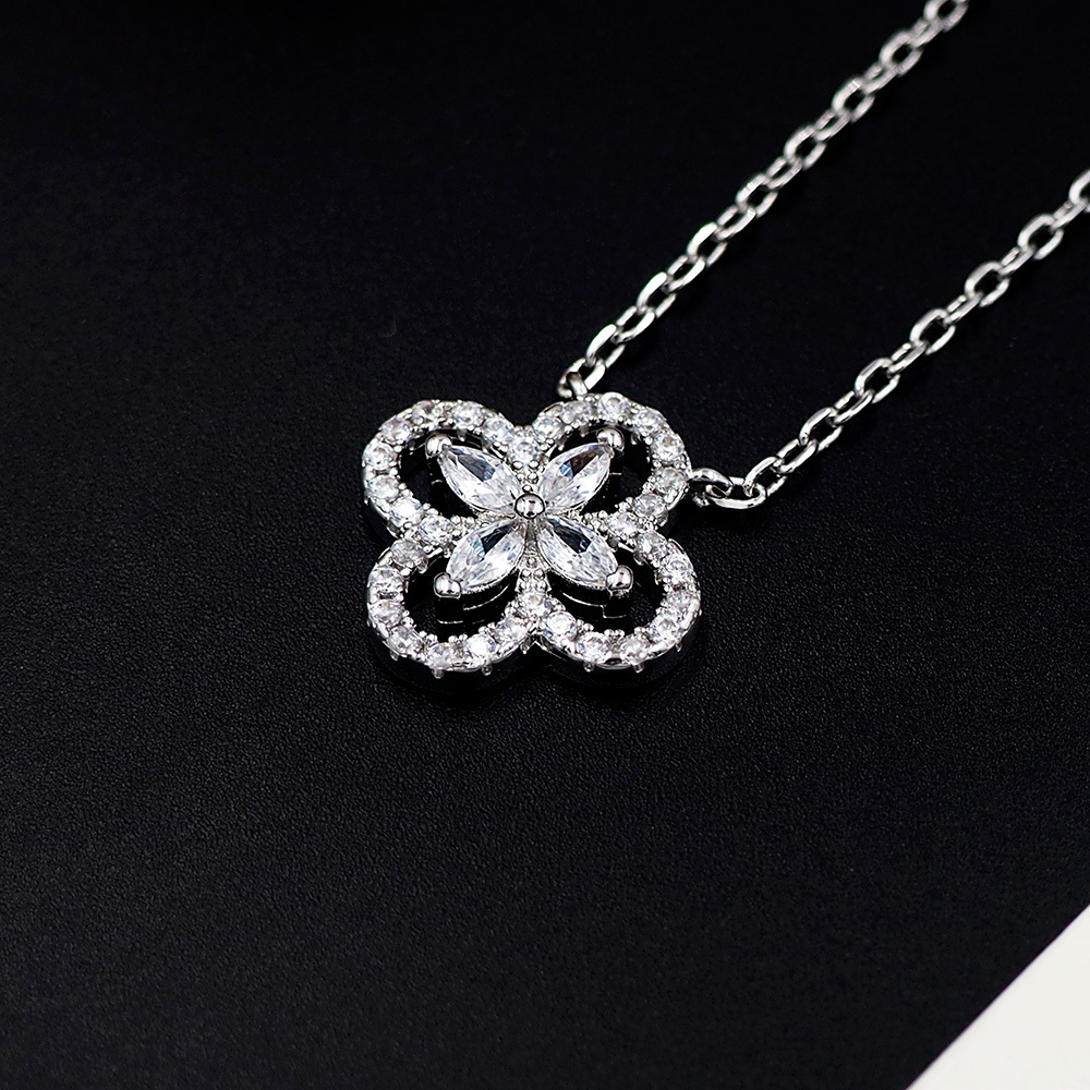 LV Silver Logo-Accented Necklace 135