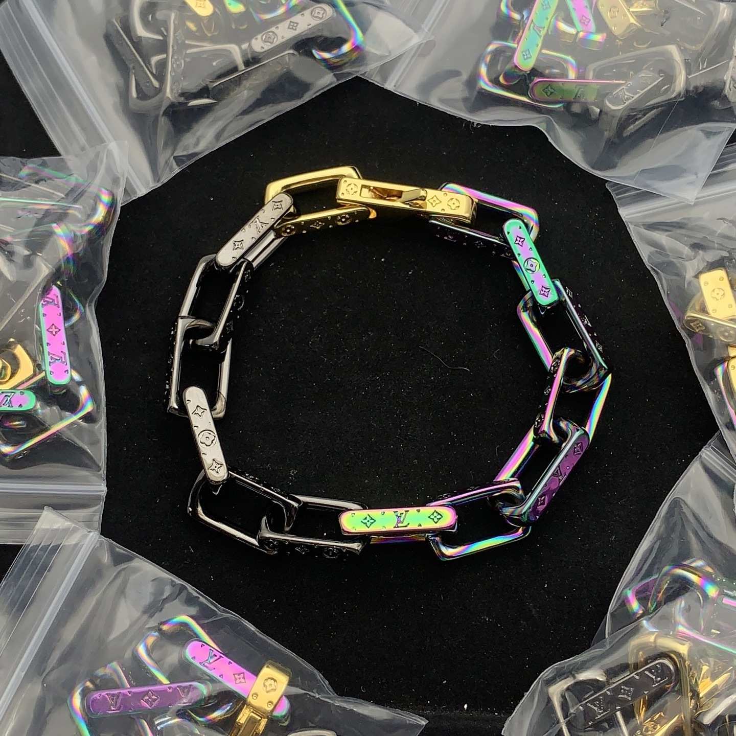 LV Multicolor Vintage-Inspired Bracelet 801
