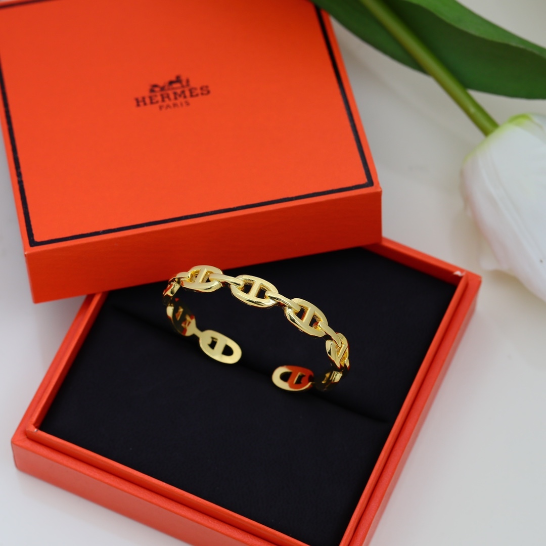 Hermes h Rose Gold Logo-Accented Bracelet 019