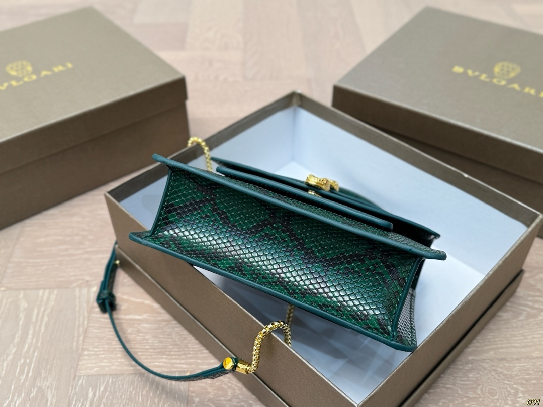 BVLGARI Green Vintage-Inspired Bag 198