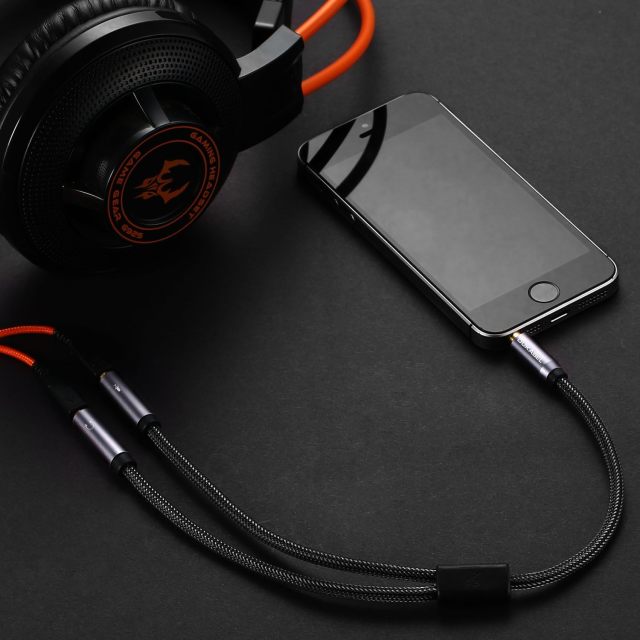 DUKABEL Headsets Splitter Adapter