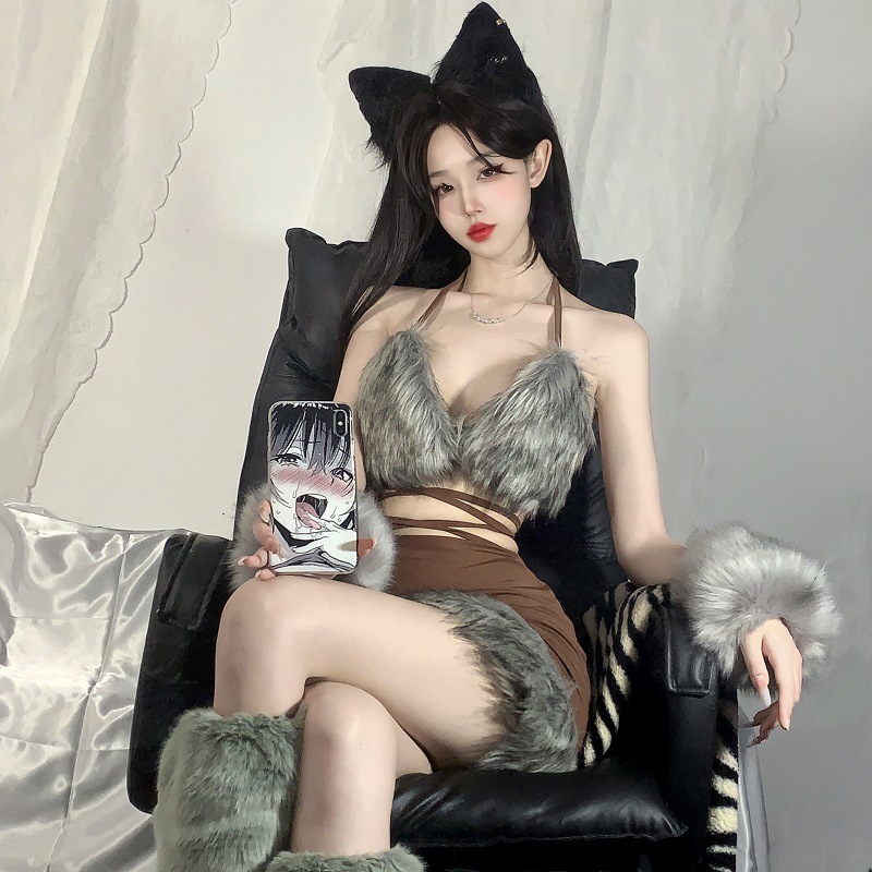 Sexy hot girl low-cut splicing fur