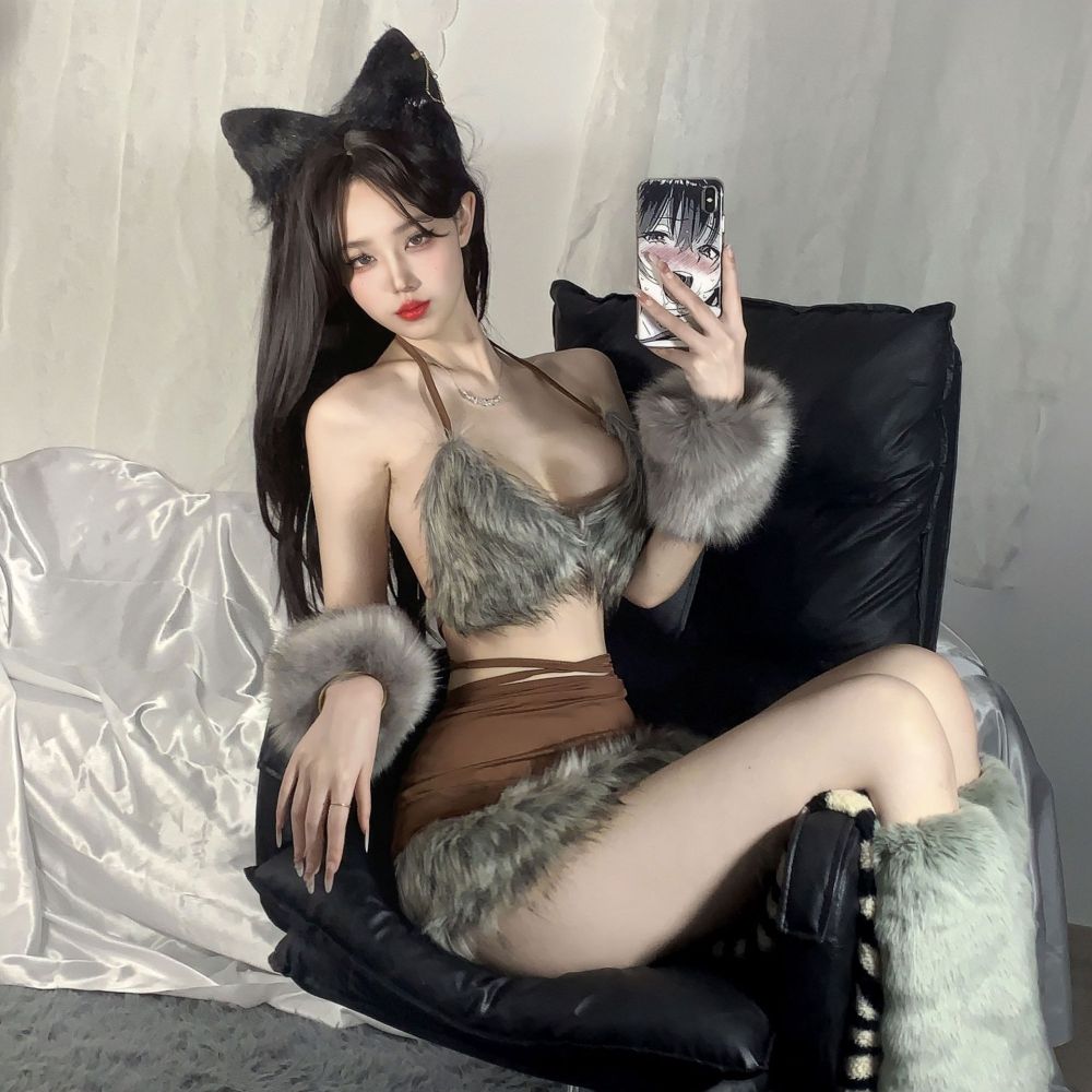 Sexy hot girl low-cut splicing fur