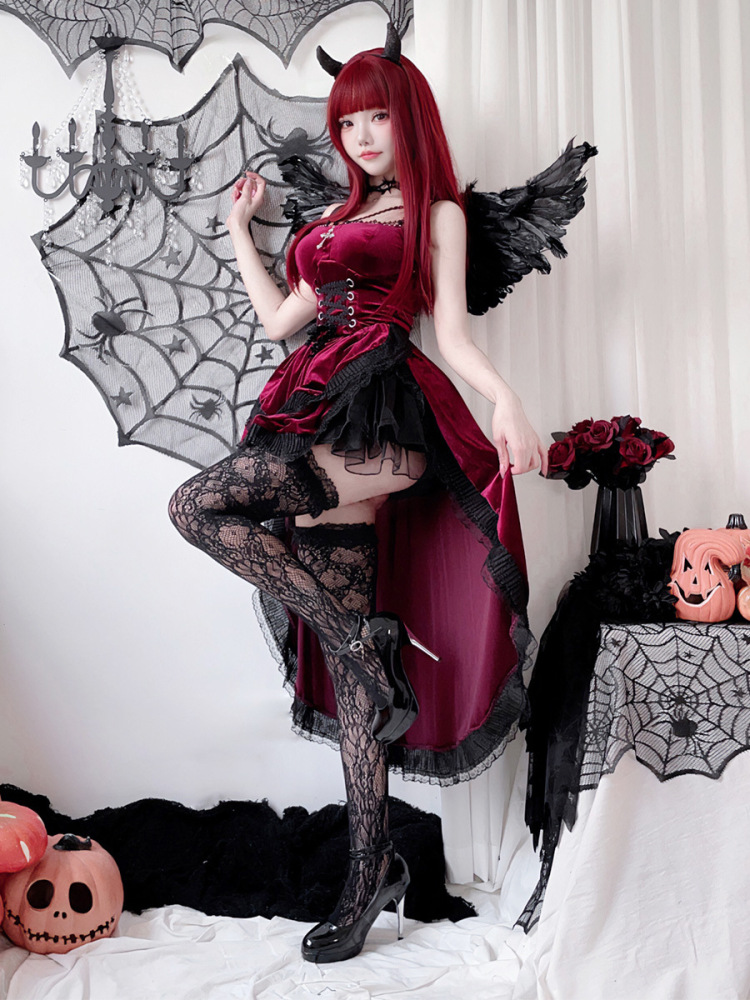 European and American dark gothic style Halloween costume ladies dress swallowtail witch vampire bride