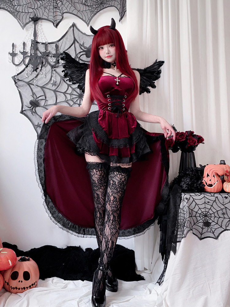 European and American dark gothic style Halloween costume ladies dress swallowtail witch vampire bride