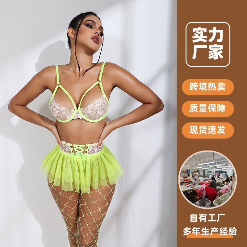 Grass green heavy interwoven sexy thin lace see-through bra three-point set
