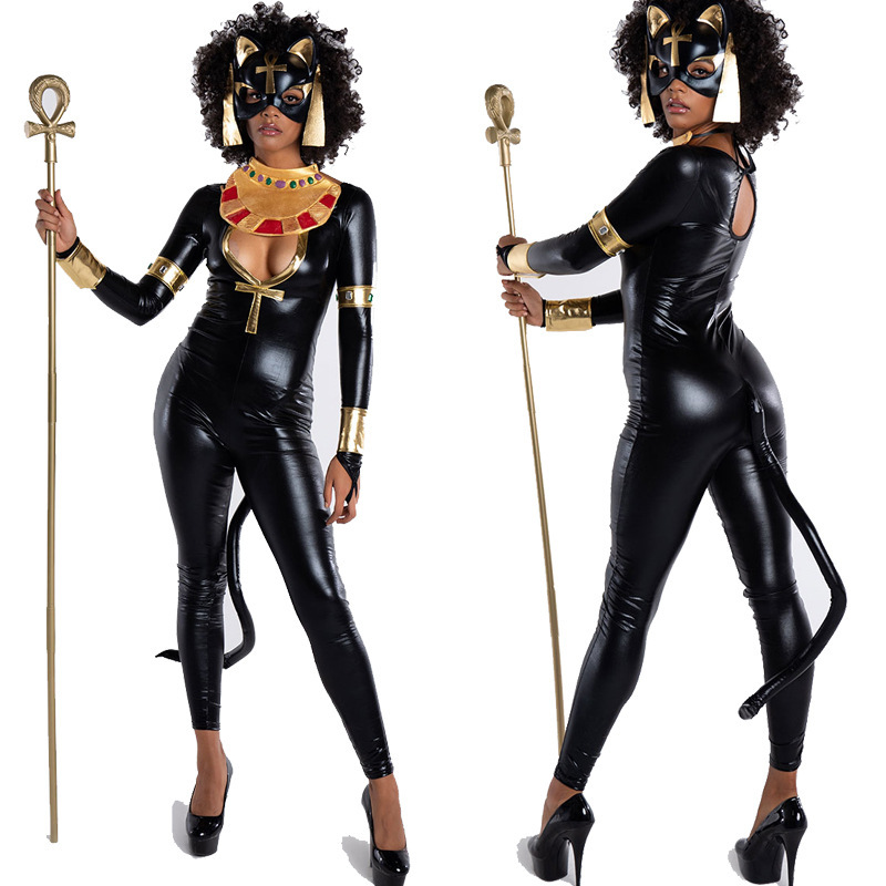 Catwoman Cleopatra in shiny leather