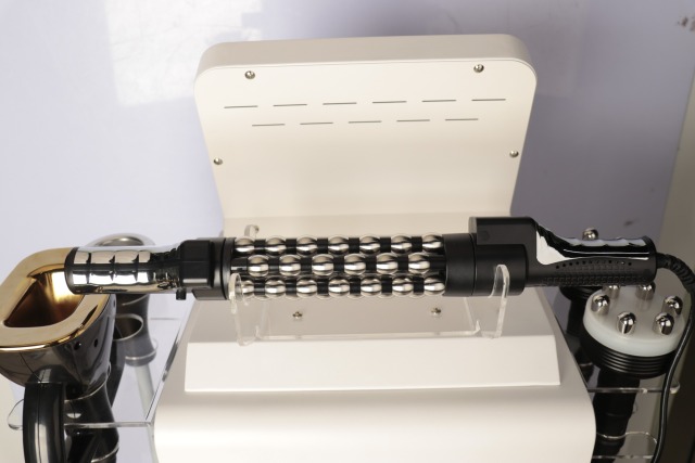 2023 New 5 in 1 Cryolipolysis RF vacuum system multi-polar fat reduction roller massage machine for body slimming