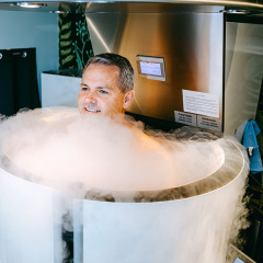 Physiotherapy Cryosauna cryotherapy machine muscle injury recovery