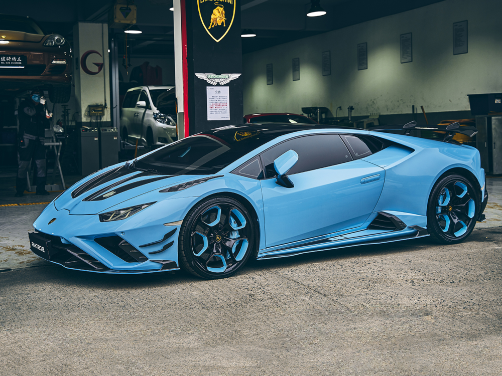 Lamborghini Huracan EVO  Paktechz Design Side Skirt Vent Trims