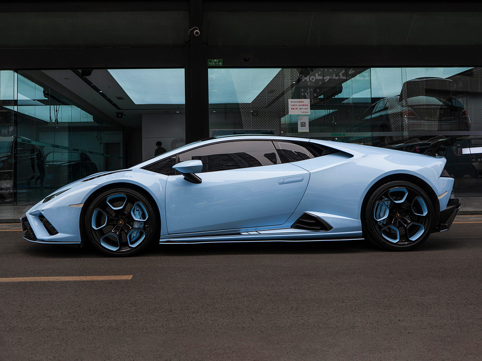 Lamborghini Huracan EVO  Paktechz Design Side Skirts