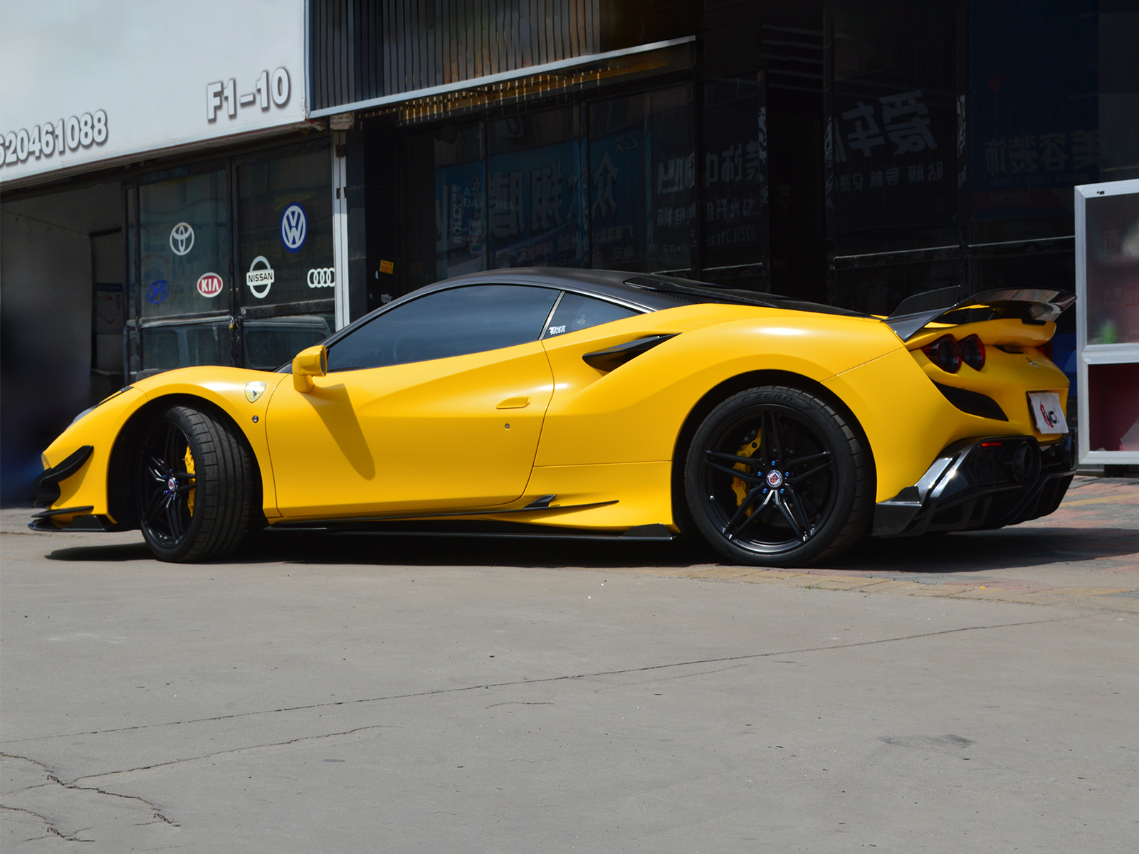 Ferrari F8 Paktechz Design Side Skirts